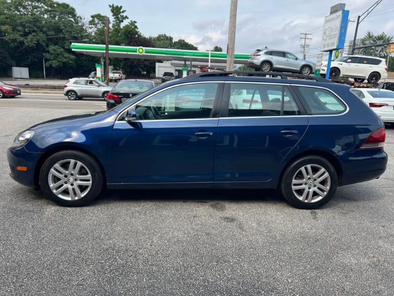 Volkswagen Jetta SportWagen 2.0L TDI 2011
