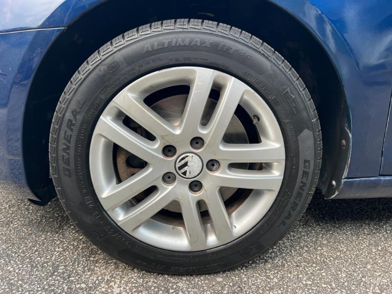 Volkswagen Jetta SportWagen 2.0L TDI 2011