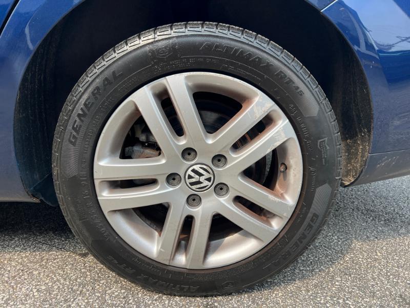 Volkswagen Jetta SportWagen 2.0L TDI 2011