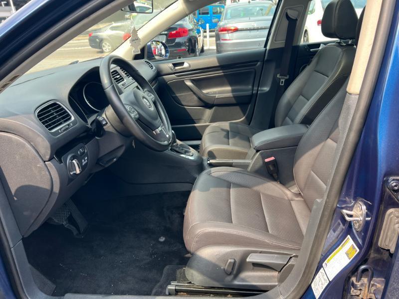 Volkswagen Jetta SportWagen 2.0L TDI 2011