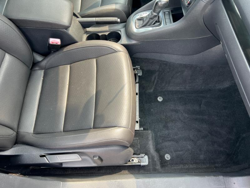 Volkswagen Jetta SportWagen 2.0L TDI 2011