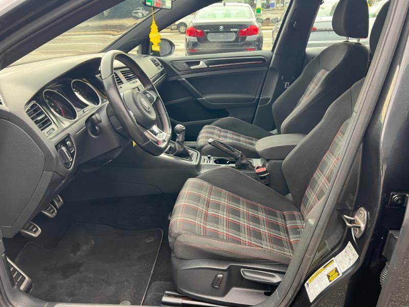 Volkswagen Golf GTI S 6M 4-Door 2017