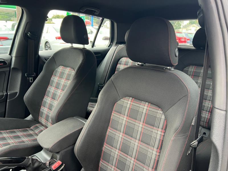 Volkswagen Golf GTI S 6M 4-Door 2017