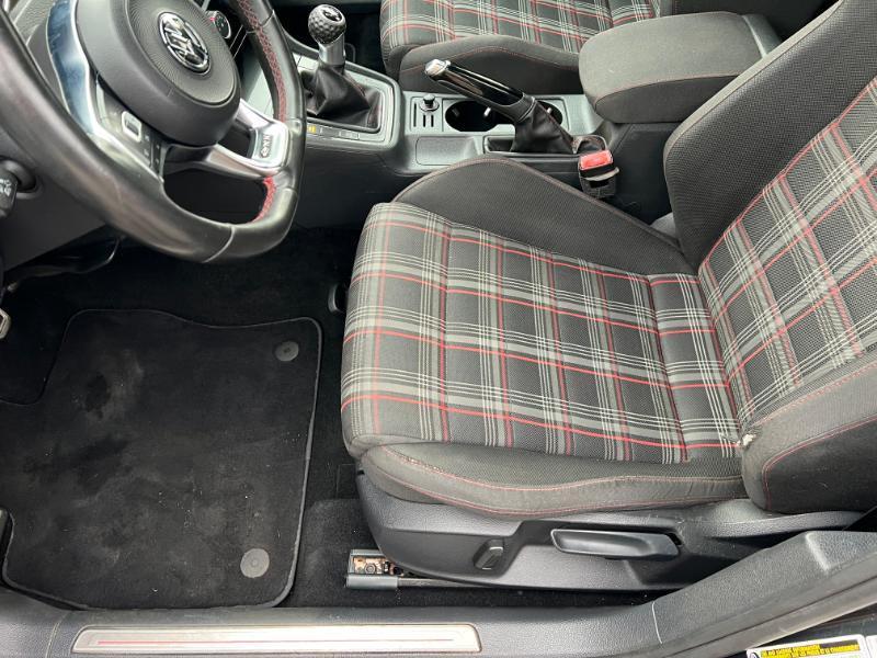Volkswagen Golf GTI S 6M 4-Door 2017