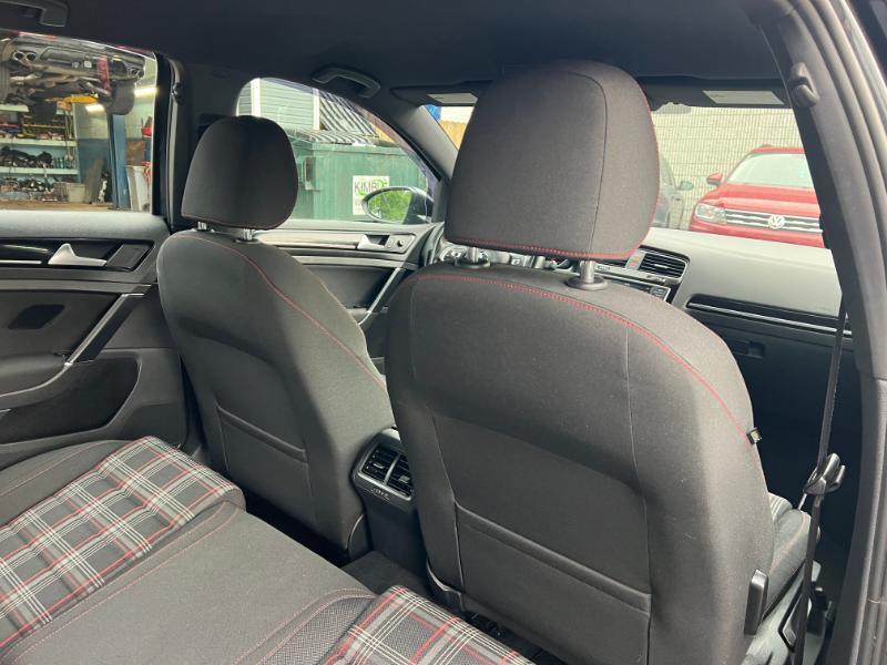 Volkswagen Golf GTI S 6M 4-Door 2017