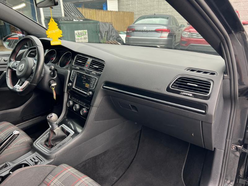 Volkswagen Golf GTI S 6M 4-Door 2017