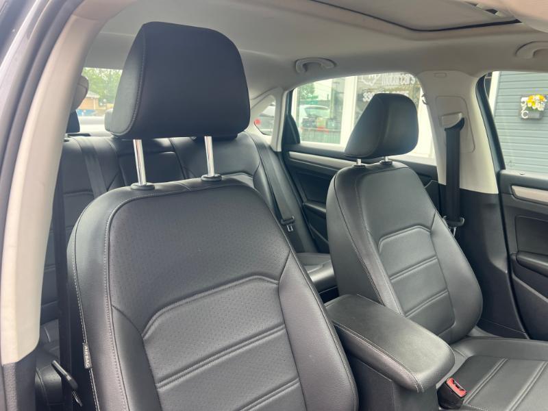 Volkswagen Passat SE 2022