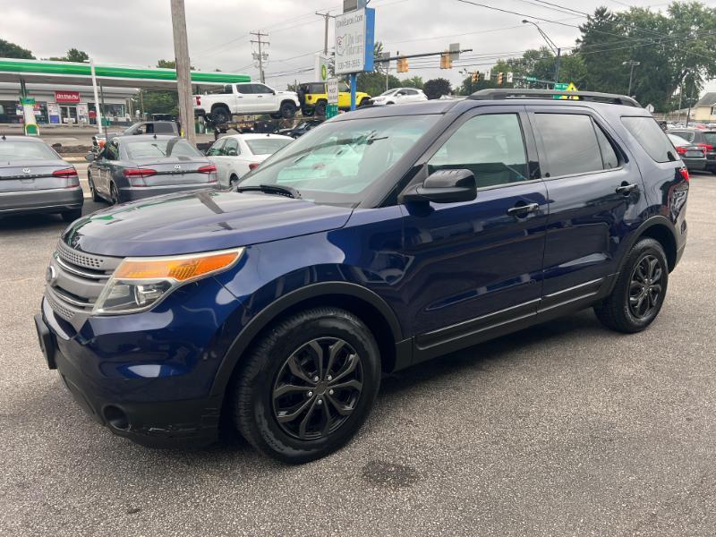 Ford Explorer Base FWD 2011