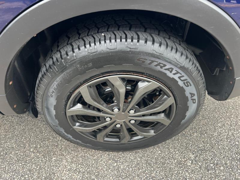 Ford Explorer Base FWD 2011