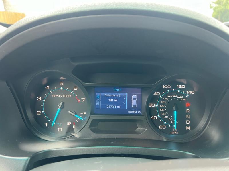 Ford Explorer Base FWD 2011
