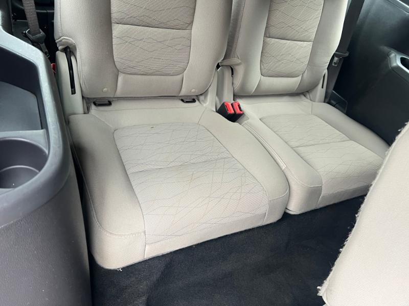 Ford Explorer Base FWD 2011
