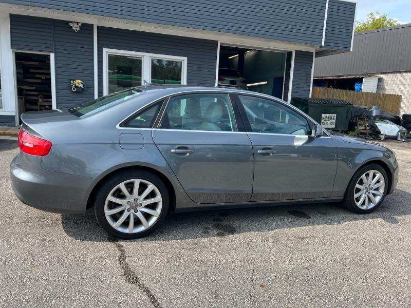 Audi A4 2.0T Sedan quattro Tiptronic 2013