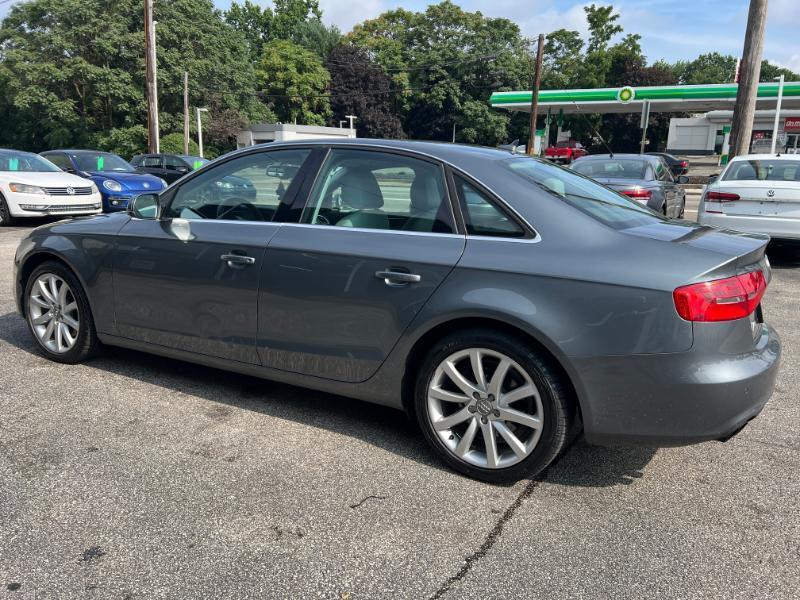 Audi A4 2.0T Sedan quattro Tiptronic 2013