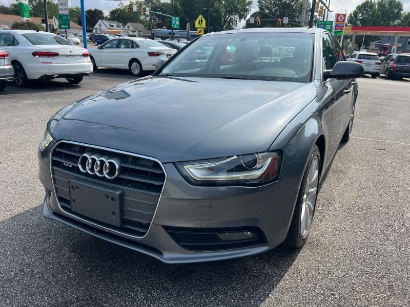 Audi A4 2.0T Sedan quattro Tiptronic 2013