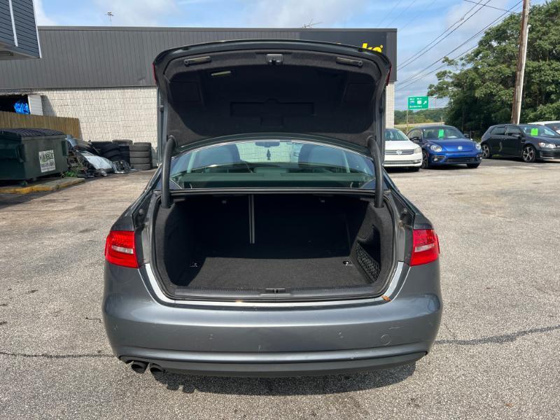 Audi A4 2.0T Sedan quattro Tiptronic 2013