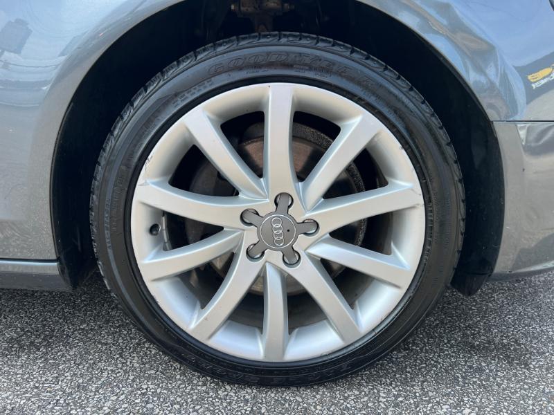 Audi A4 2.0T Sedan quattro Tiptronic 2013