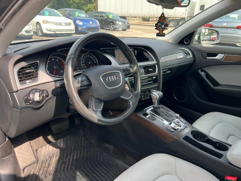 Audi A4 2.0T Sedan quattro Tiptronic 2013