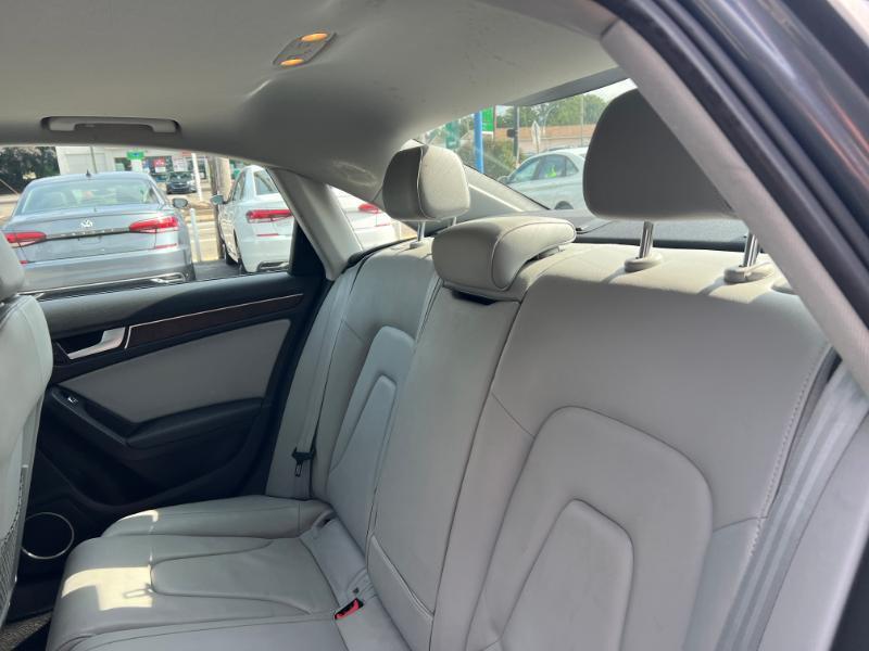 Audi A4 2.0T Sedan quattro Tiptronic 2013