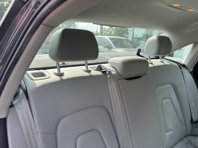 Audi A4 2.0T Sedan quattro Tiptronic 2013