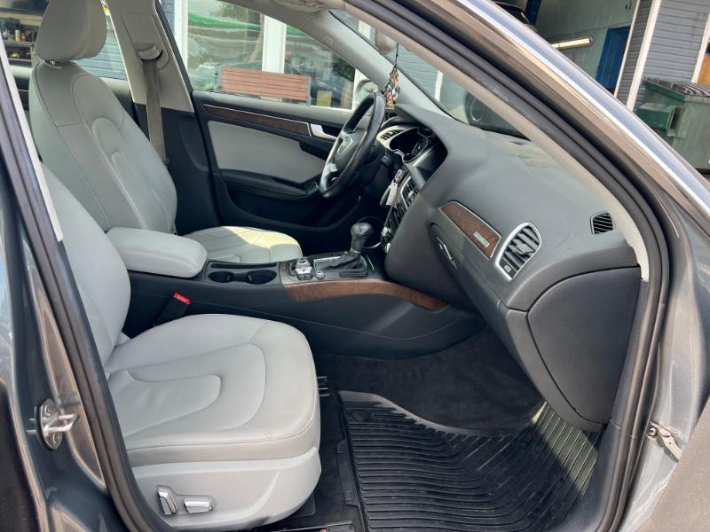 Audi A4 2.0T Sedan quattro Tiptronic 2013