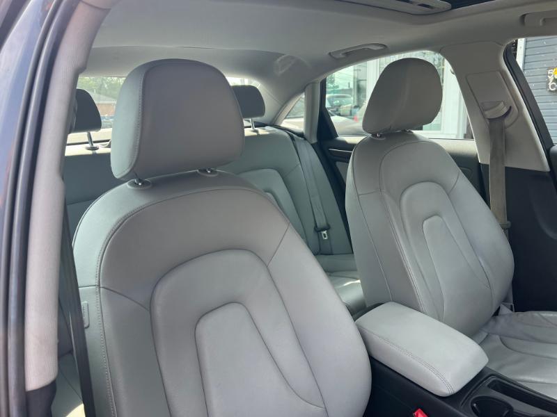 Audi A4 2.0T Sedan quattro Tiptronic 2013