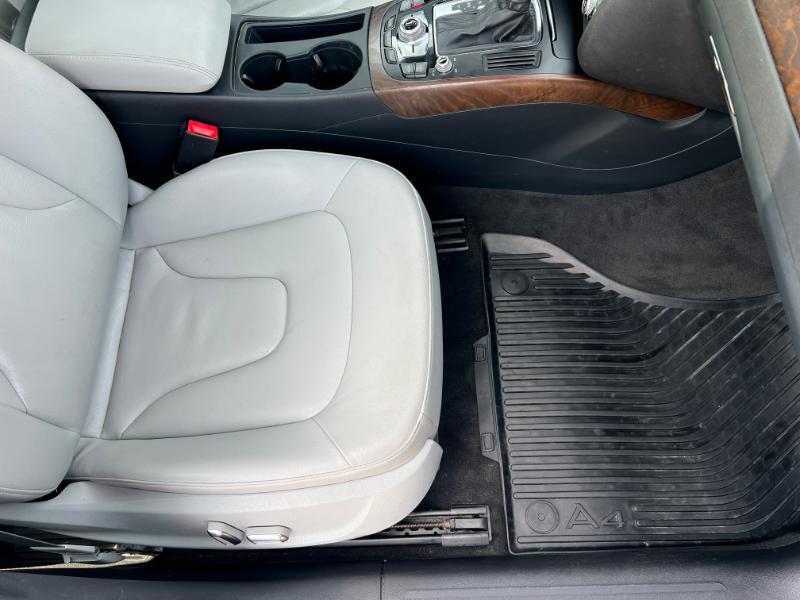 Audi A4 2.0T Sedan quattro Tiptronic 2013