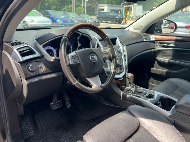 Cadillac SRX Luxury AWD 2012