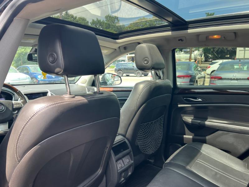 Cadillac SRX Luxury AWD 2012