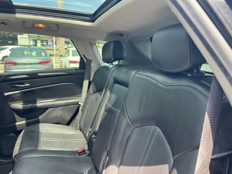 Cadillac SRX Luxury AWD 2012