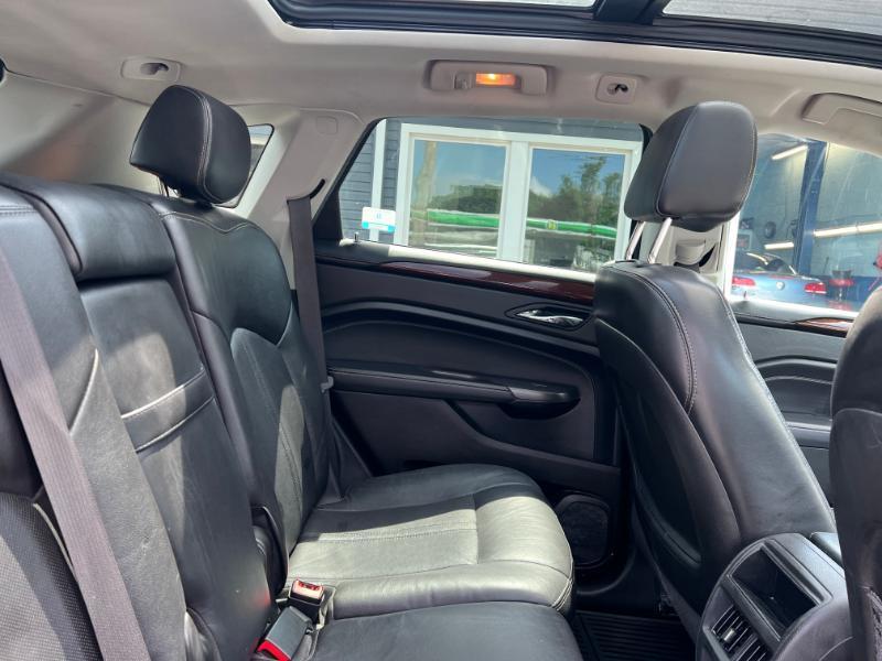 Cadillac SRX Luxury AWD 2012