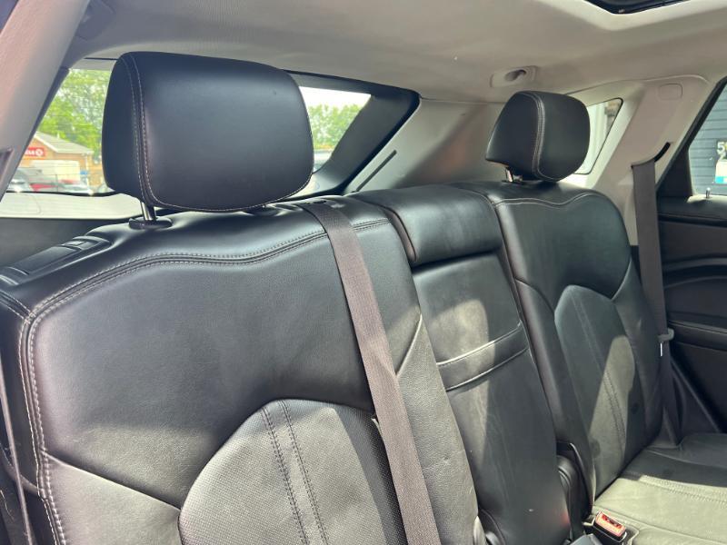 Cadillac SRX Luxury AWD 2012