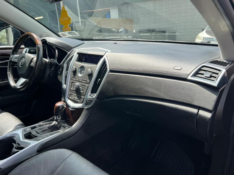 Cadillac SRX Luxury AWD 2012