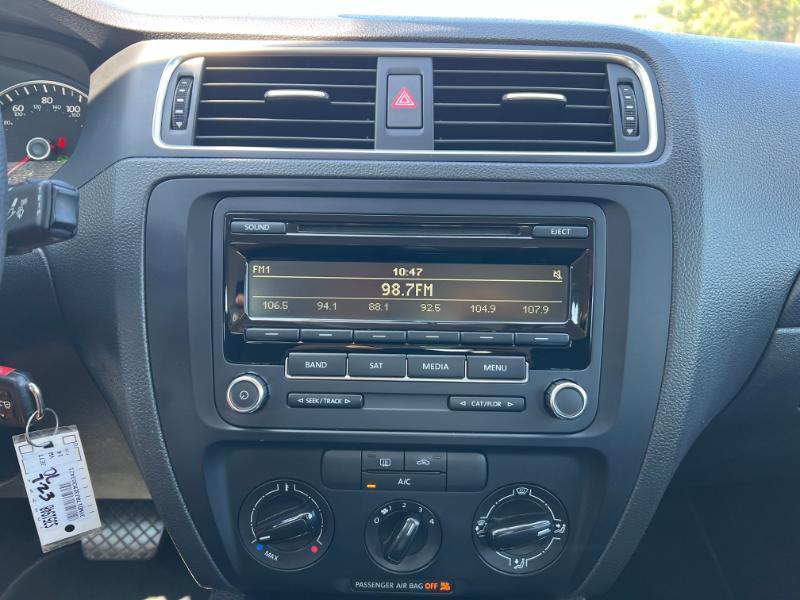 Volkswagen Jetta SE 2014