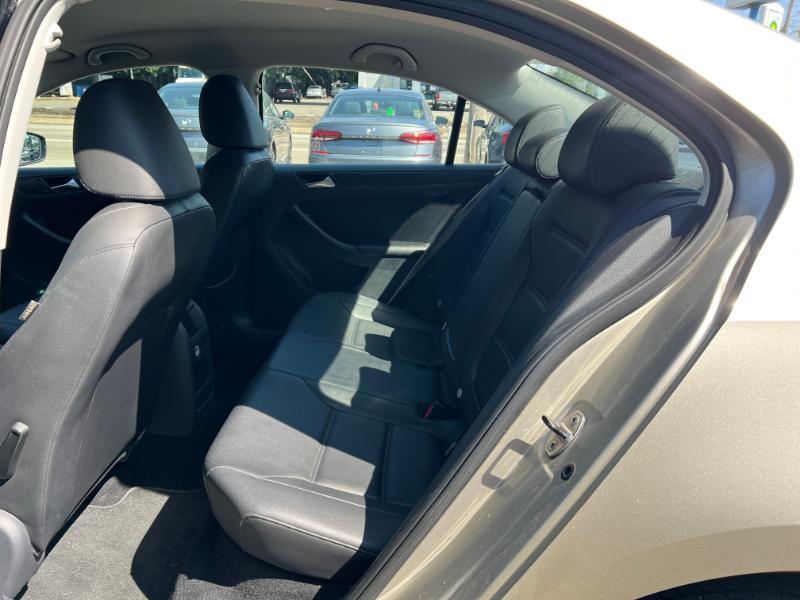 Volkswagen Jetta SE 2014