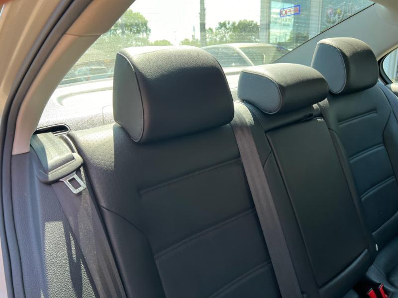 Volkswagen Jetta SE 2014