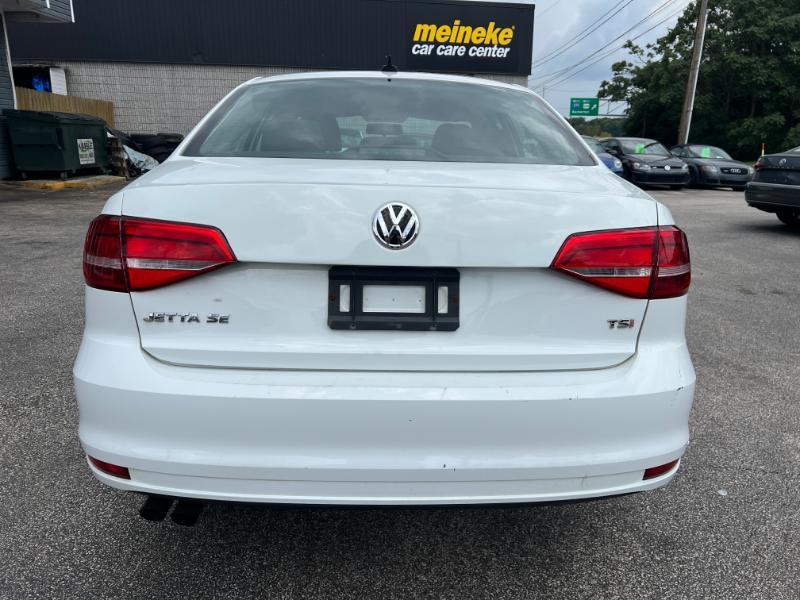Volkswagen Jetta SE 6A 2015