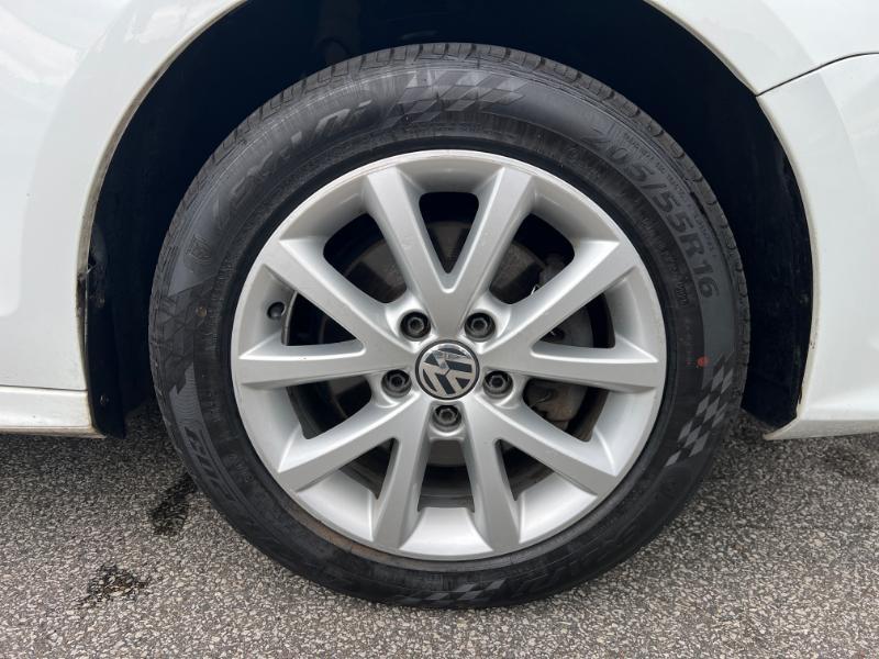 Volkswagen Jetta SE 6A 2015