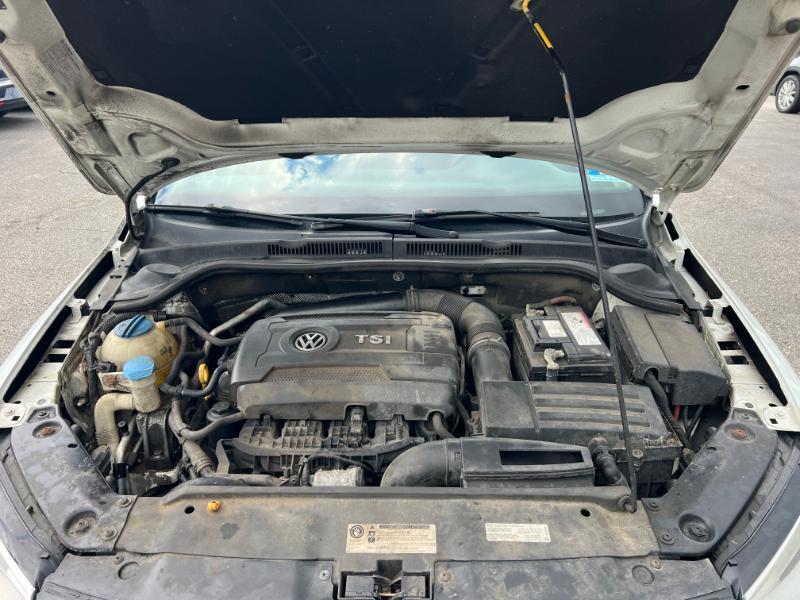 Volkswagen Jetta SE 6A 2015