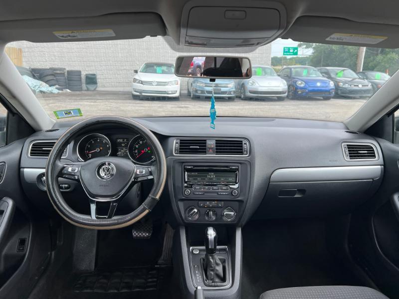 Volkswagen Jetta SE 6A 2015
