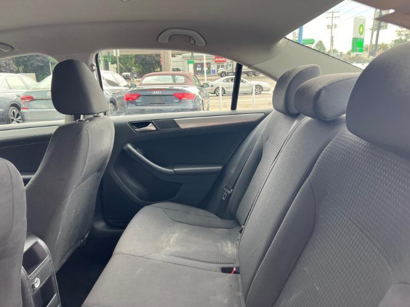 Volkswagen Jetta SE 6A 2015