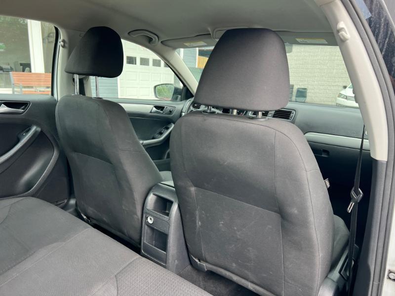 Volkswagen Jetta SE 6A 2015