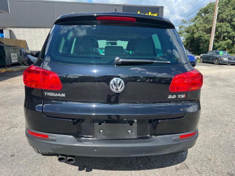 Volkswagen Tiguan S 2014