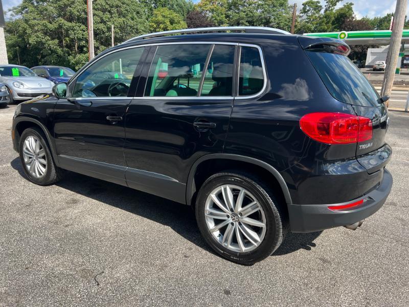 Volkswagen Tiguan S 2014