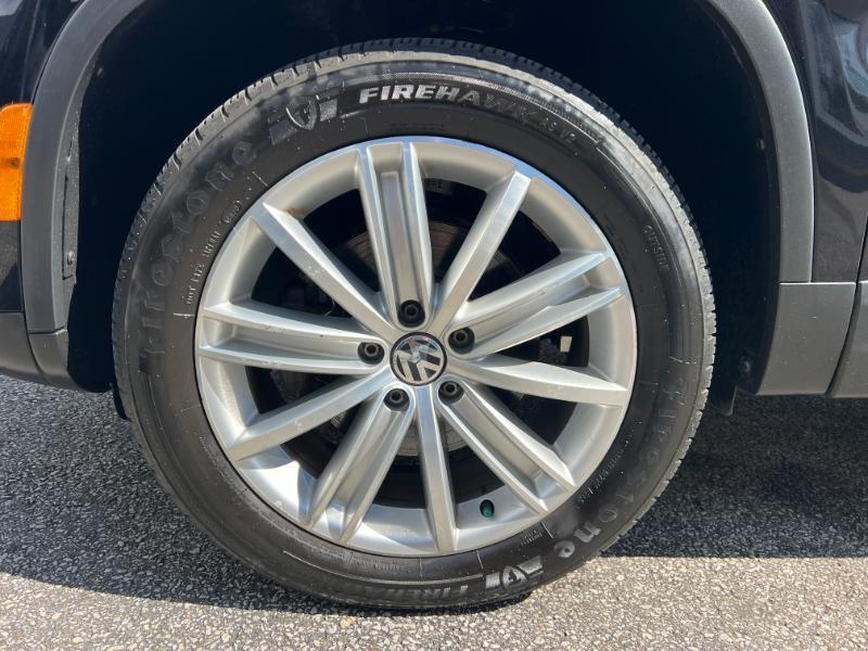 Volkswagen Tiguan S 2014