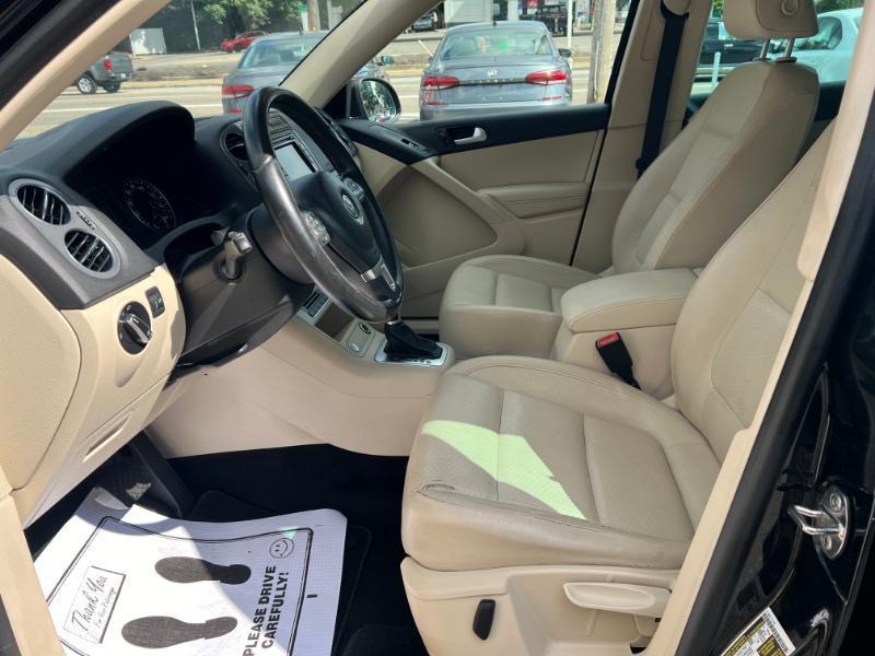 Volkswagen Tiguan S 2014