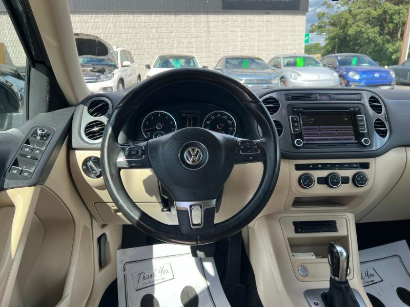 Volkswagen Tiguan S 2014
