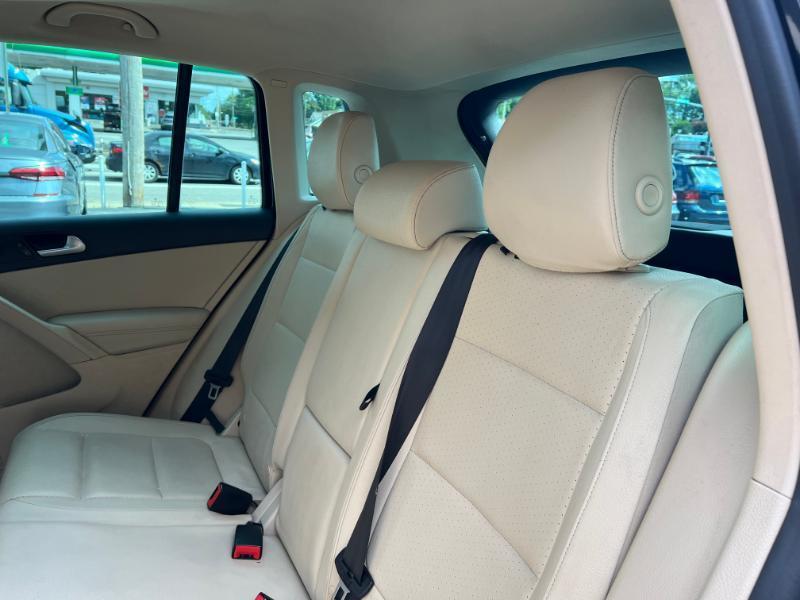 Volkswagen Tiguan S 2014