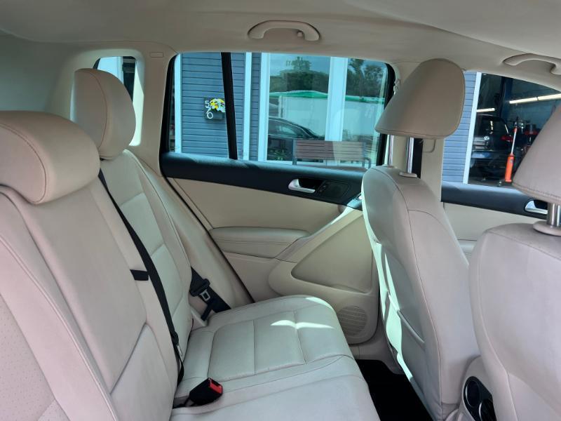Volkswagen Tiguan S 2014