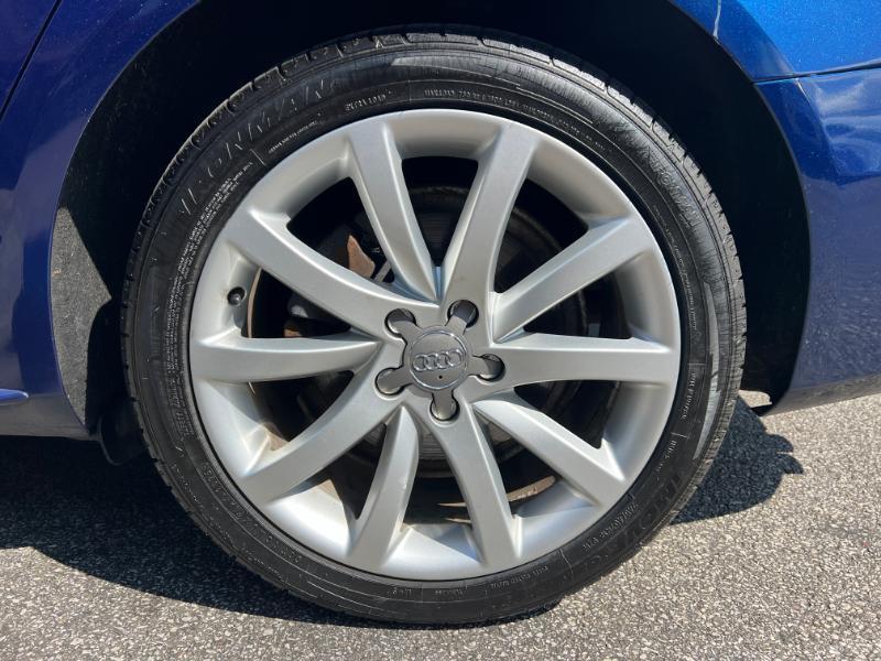 Audi A4 2.0T Sedan quattro Tiptronic 2014