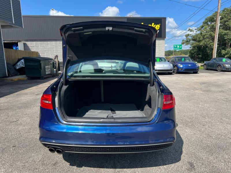 Audi A4 2.0T Sedan quattro Tiptronic 2014